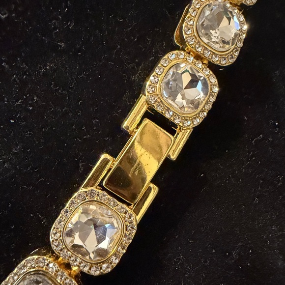 Gold Tone Cushion-Cut Crystal Tennis Statement Necklace – Vintage Inspired Glam - Picture 5 of 10